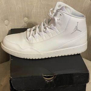 Mens Jordan’s high top size 11